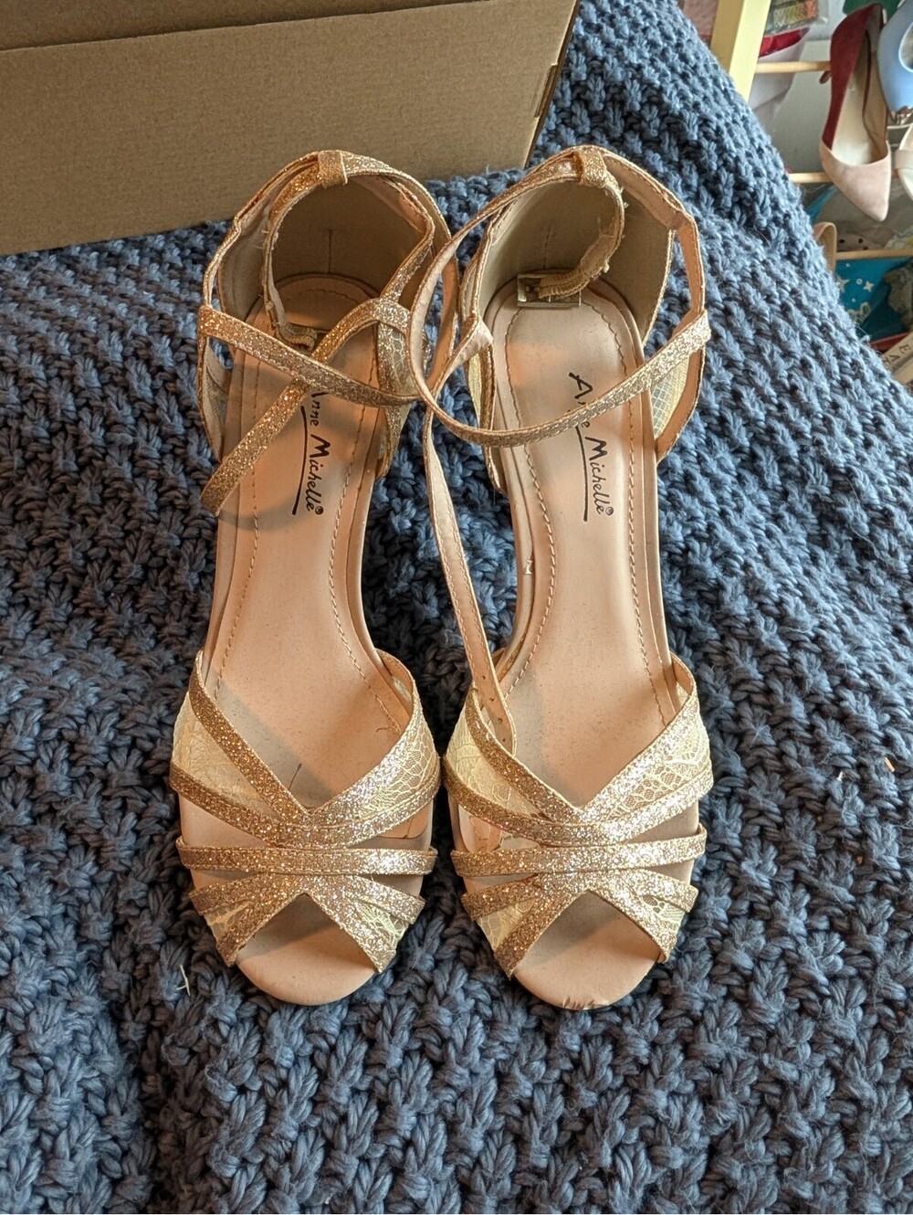 Ann Michelle Women's Gold Lace And Glitter Peep Toe Heel Size 8